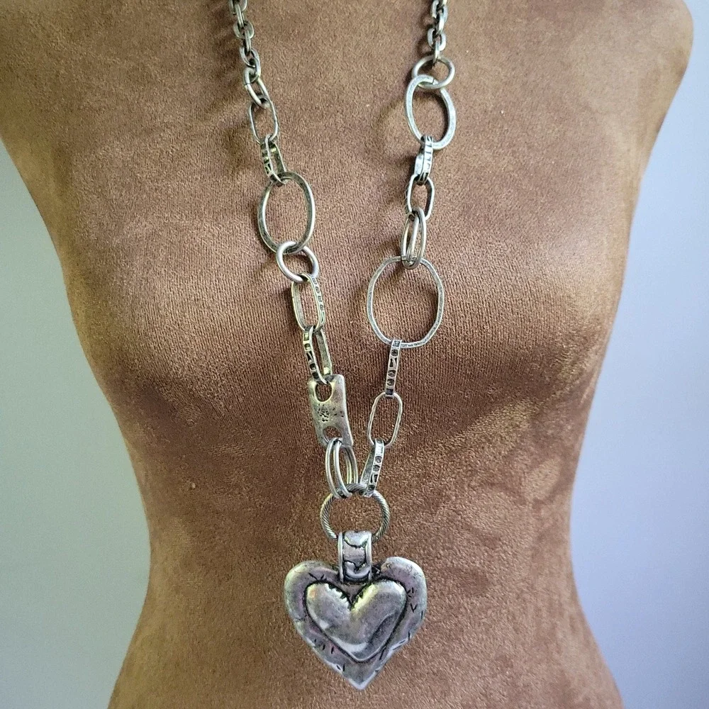 Silver Tone Chunky Mixed Link Heart‎ Pendant Necklace 32